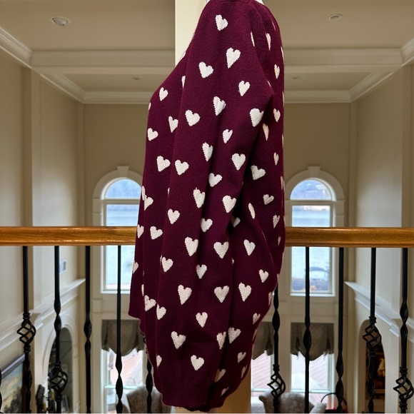 Neiman Marcus, Cashmere sweater, burgundy w/ white hearts, size L - Picture 3 of 9